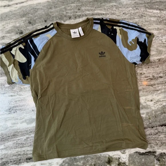 Adidas Men's Olive and Camo Short Sleeve Tee - Picture 3 of 5